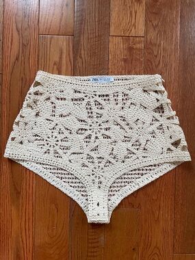 ZARA Cream Crochet High-Rise Briefs / Shorts